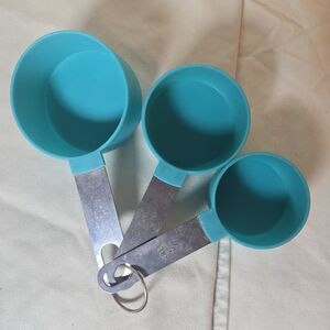 Teal Measuring Cups Set